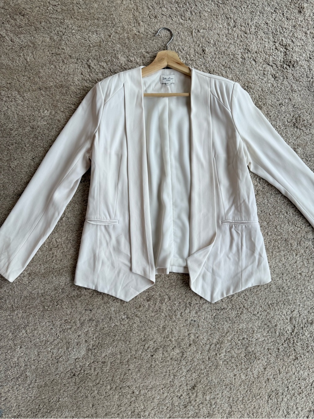 Le Chateau White Open-Front Draped Blazer